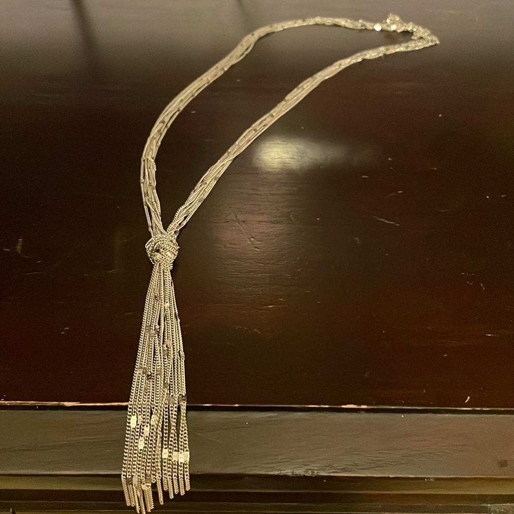 Fashion necklace. Spice up any outfit with this sophisticated piece.